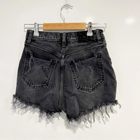 Abercrombie & Fitch Curve Love High Rise Mom Short - Picture 5 of 6